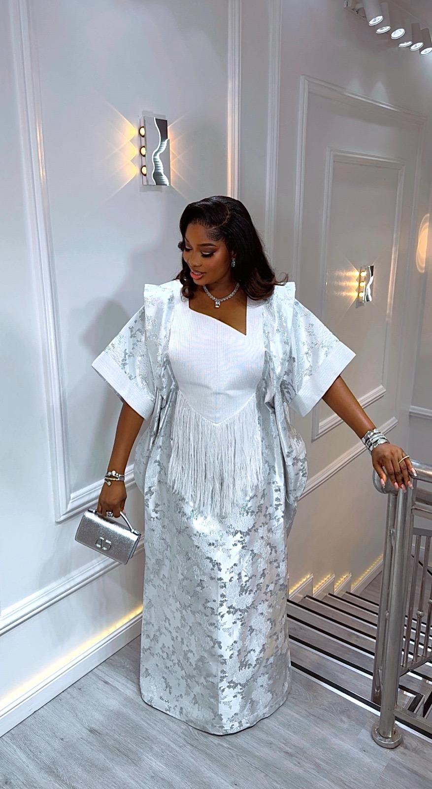 UMUNDE Briocade Damask Bubus – Luxury White & Silver Floral Free Size African Bubu Kaftan Maxi Dress with Fringe Detail