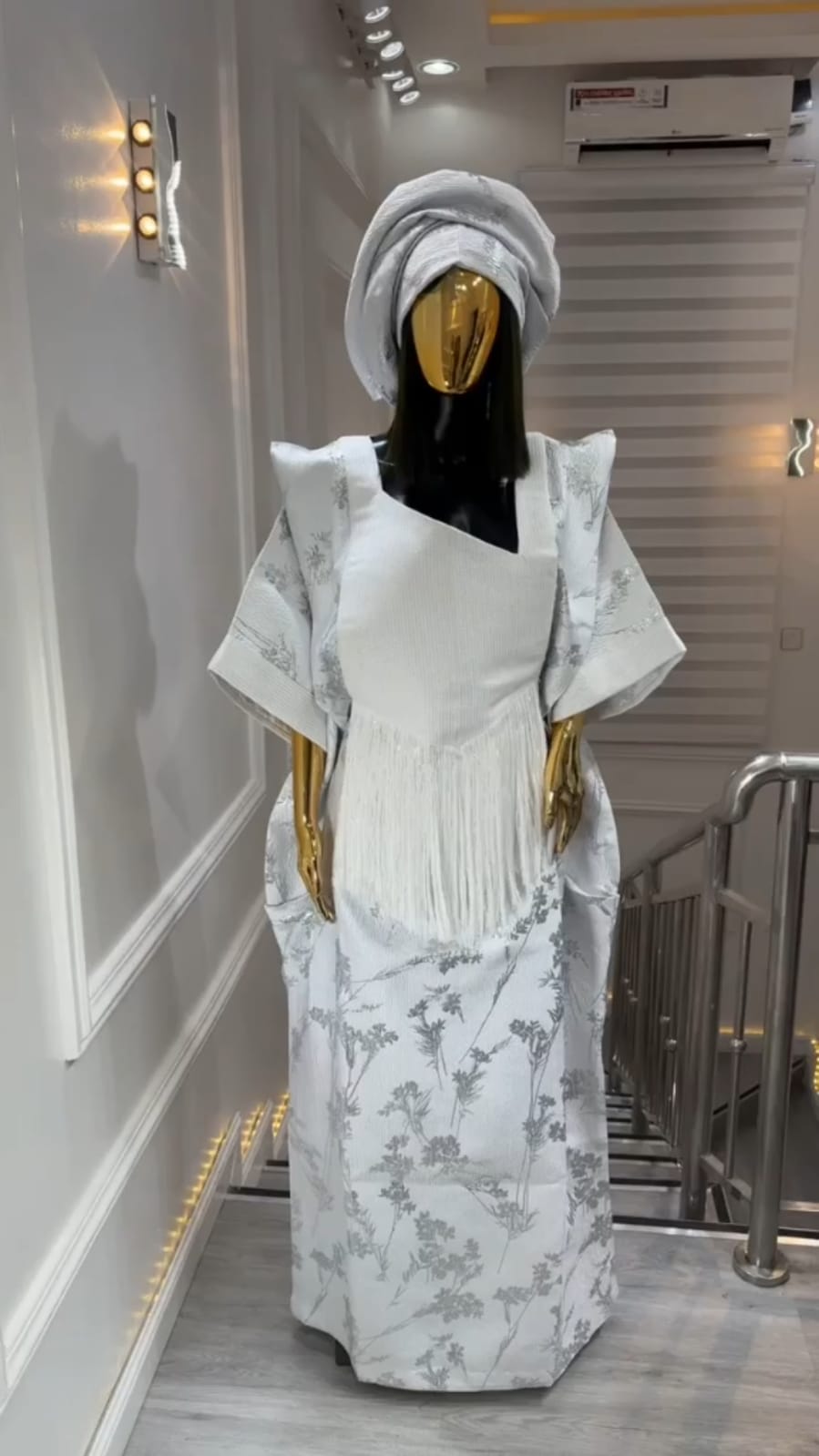 UMUNDE Brocade Damask Bubu – Luxury White & Silver Floral Jacquard Free Size African Bubu Kaftan Maxi Dress with Asymmetric Fringe Detail & Matching Headwrap